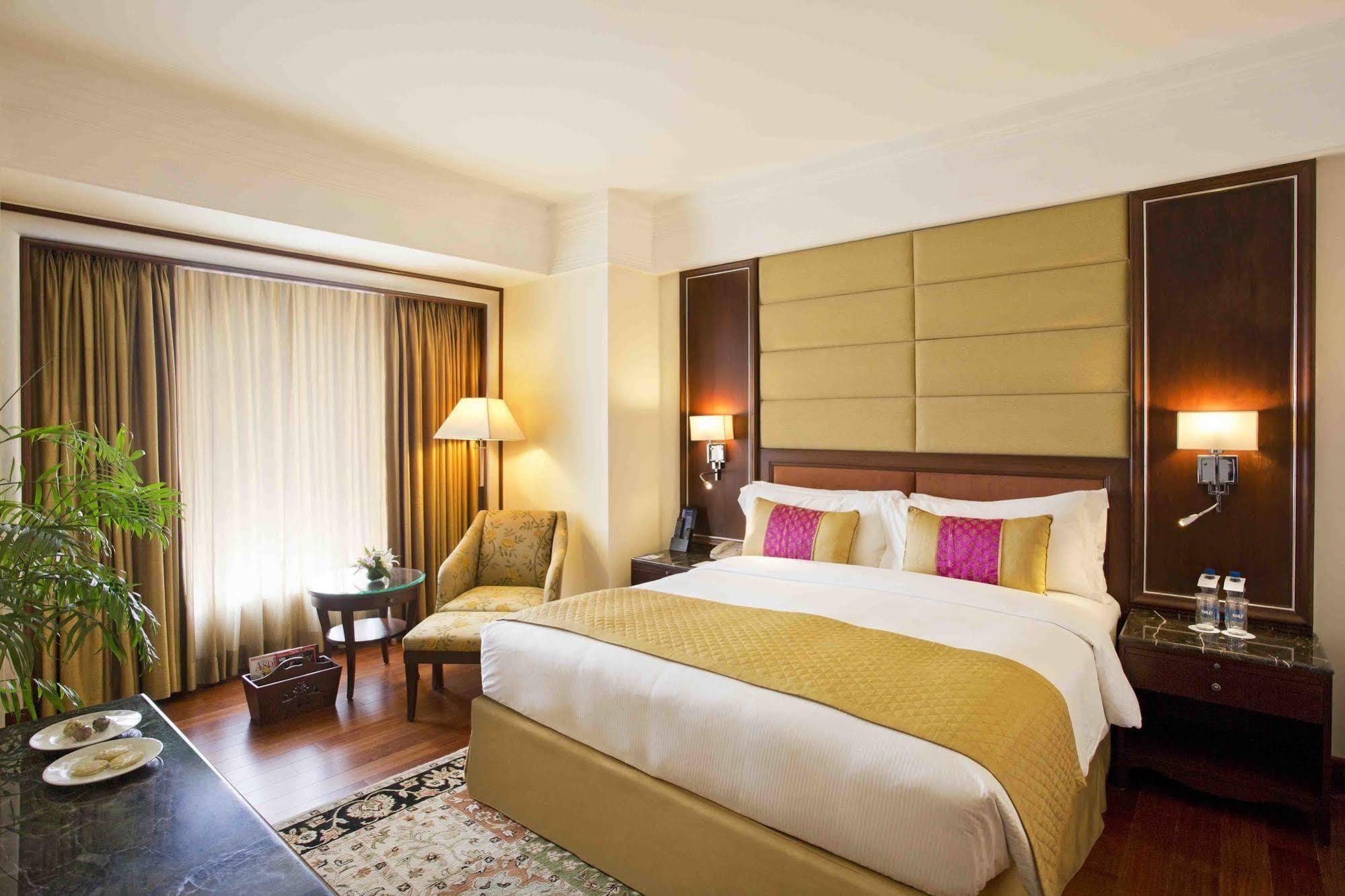 Eros New Delhi, Nehru Place 5*